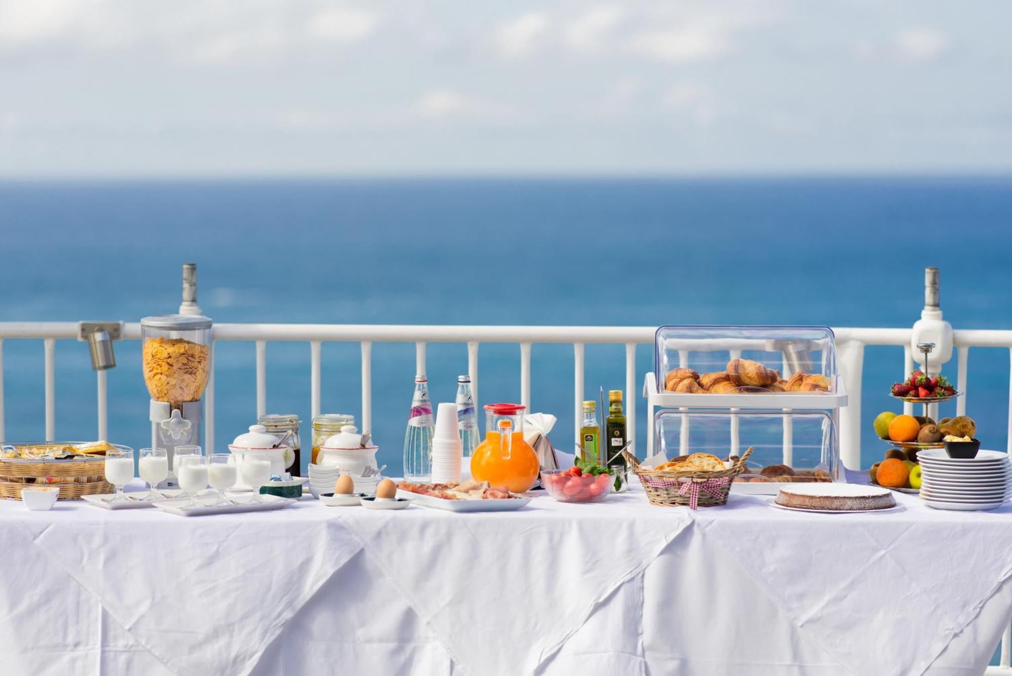 Hotel Villa Sirena Sant'Angelo  Luaran gambar