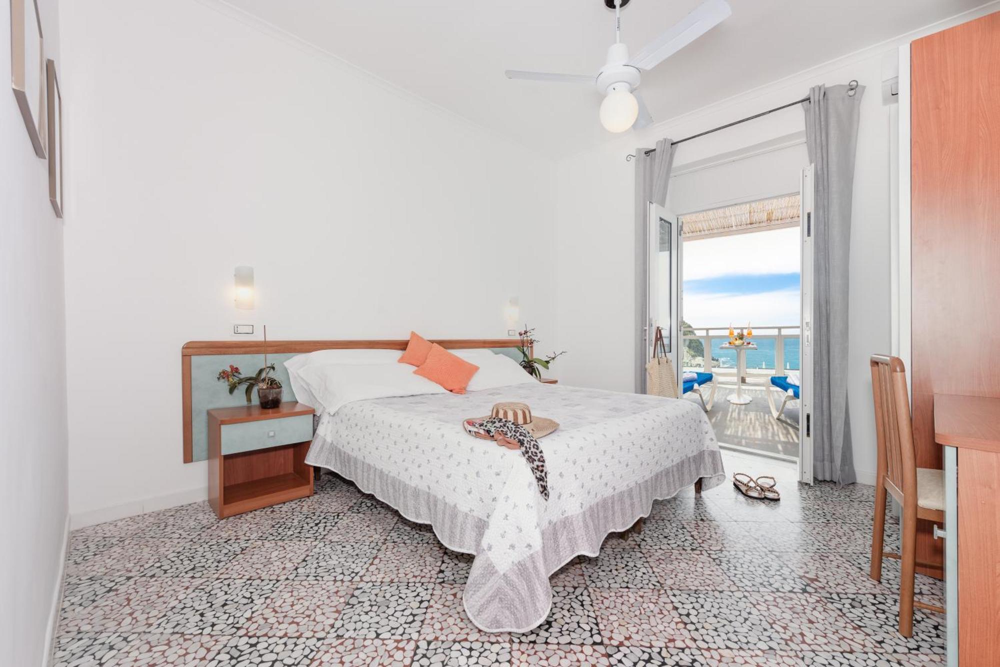 Hotel Villa Sirena Sant'Angelo  Luaran gambar