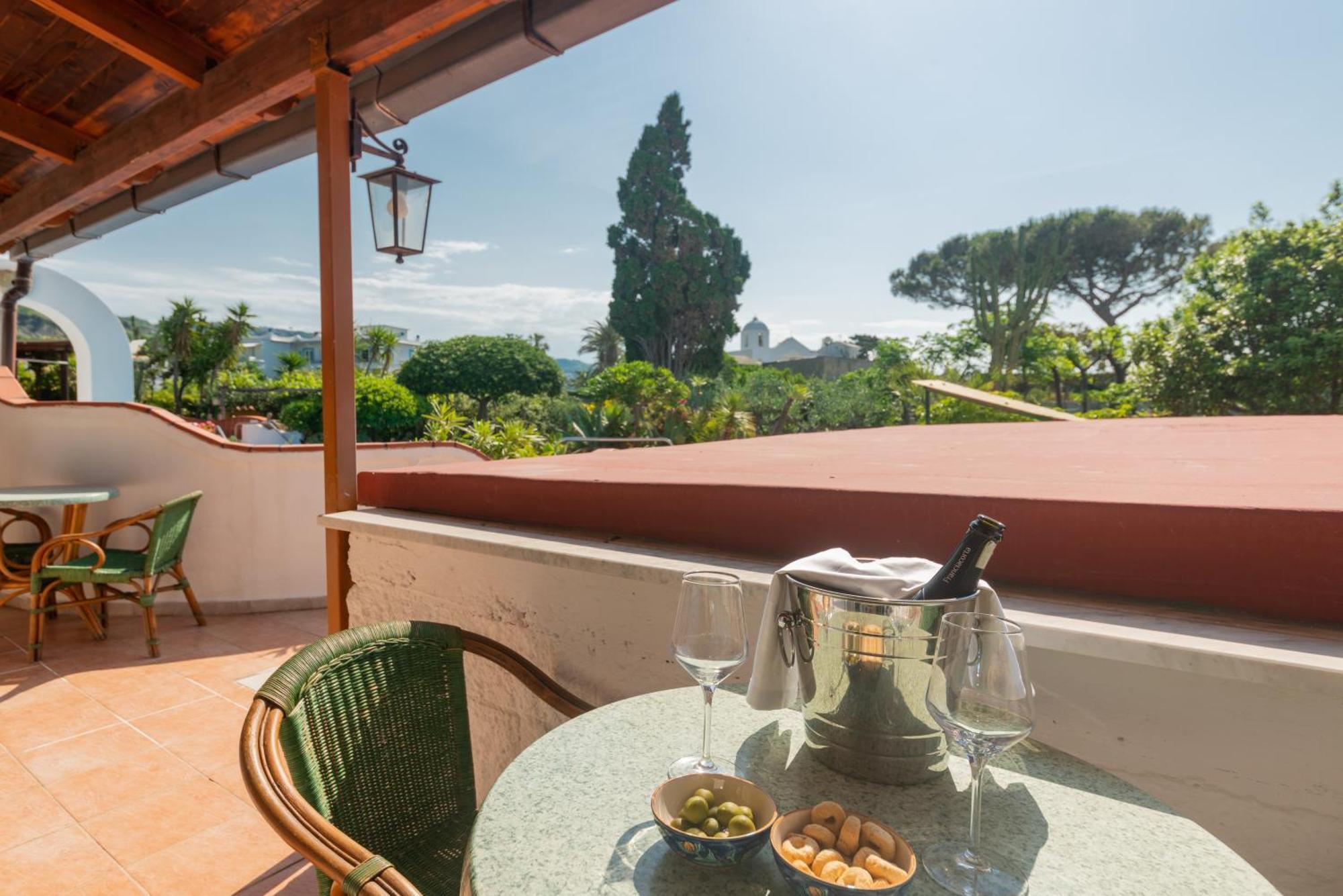 Hotel Villa Sirena Sant'Angelo  Luaran gambar
