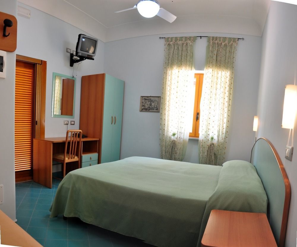Hotel Villa Sirena Sant'Angelo  Luaran gambar
